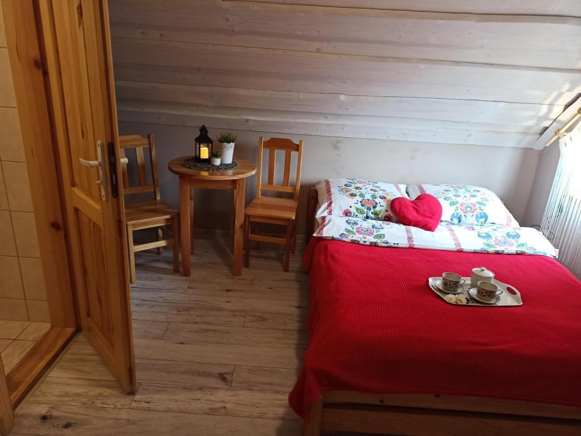 Rodzinny Zakatek "U Gluszkow" Bieszczady Myczkowce Exterior foto